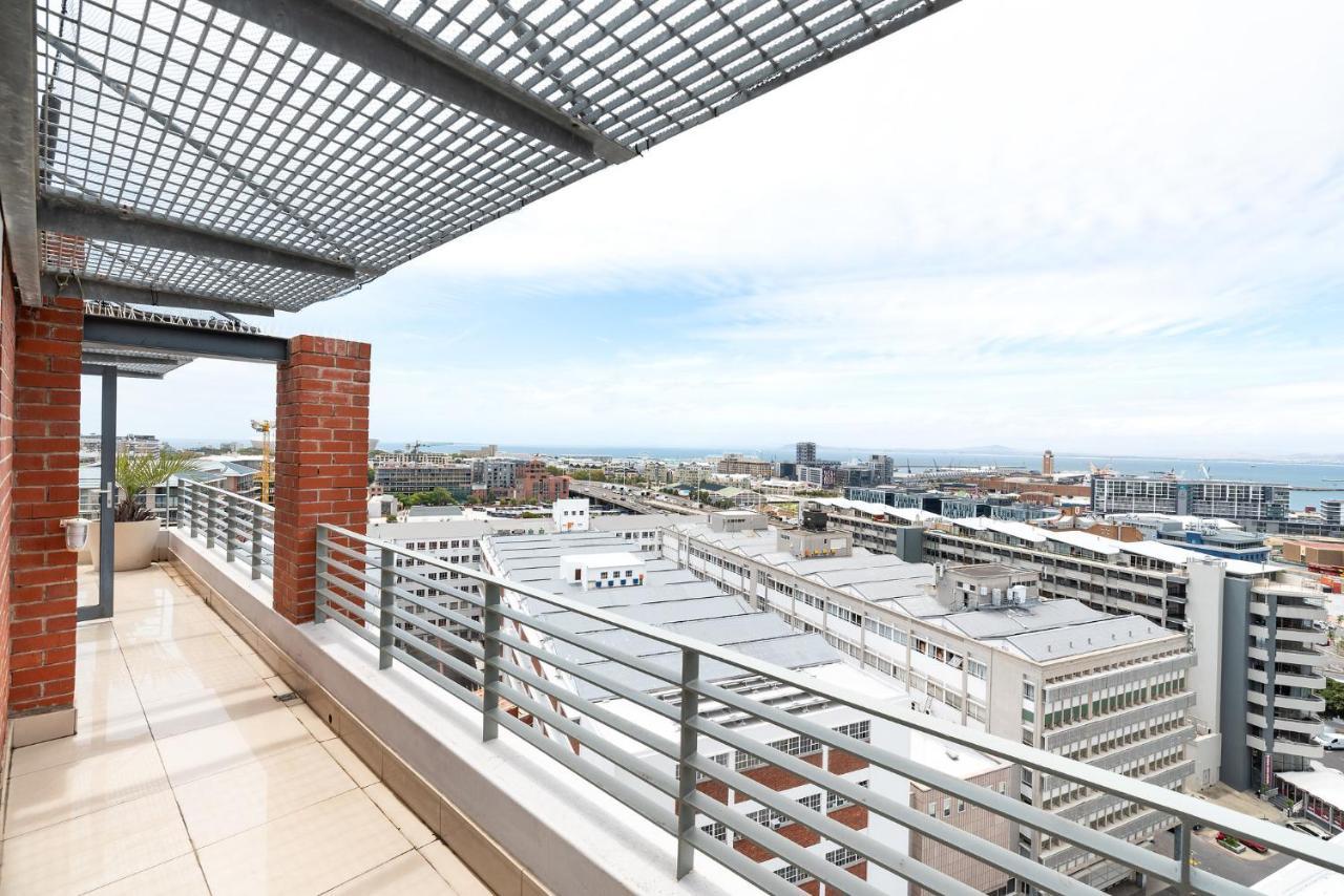 Metropolis Luxury Apartments ケープタウン エクステリア 写真